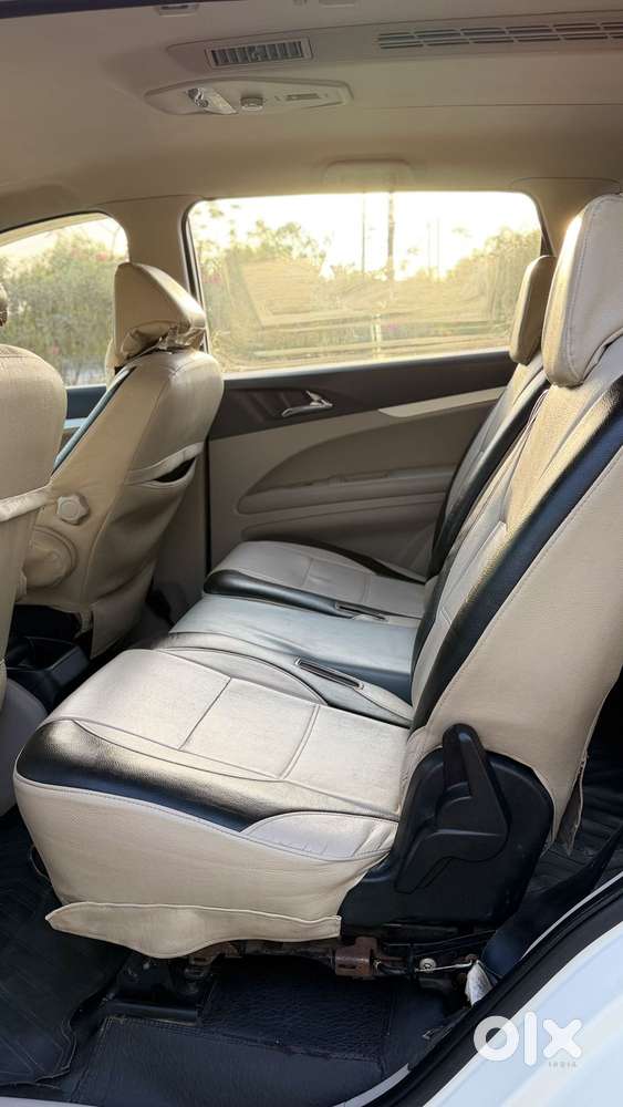 Mahindra Marazzo M6, 2018, Diesel