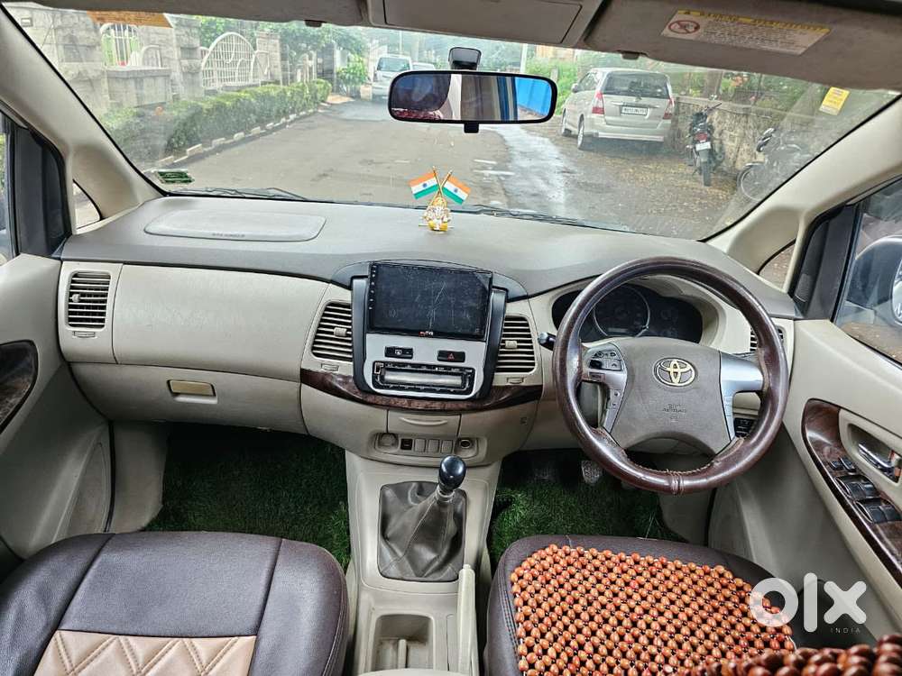 Toyota Innova 2.5 V 8 Str, 2014, Diesel