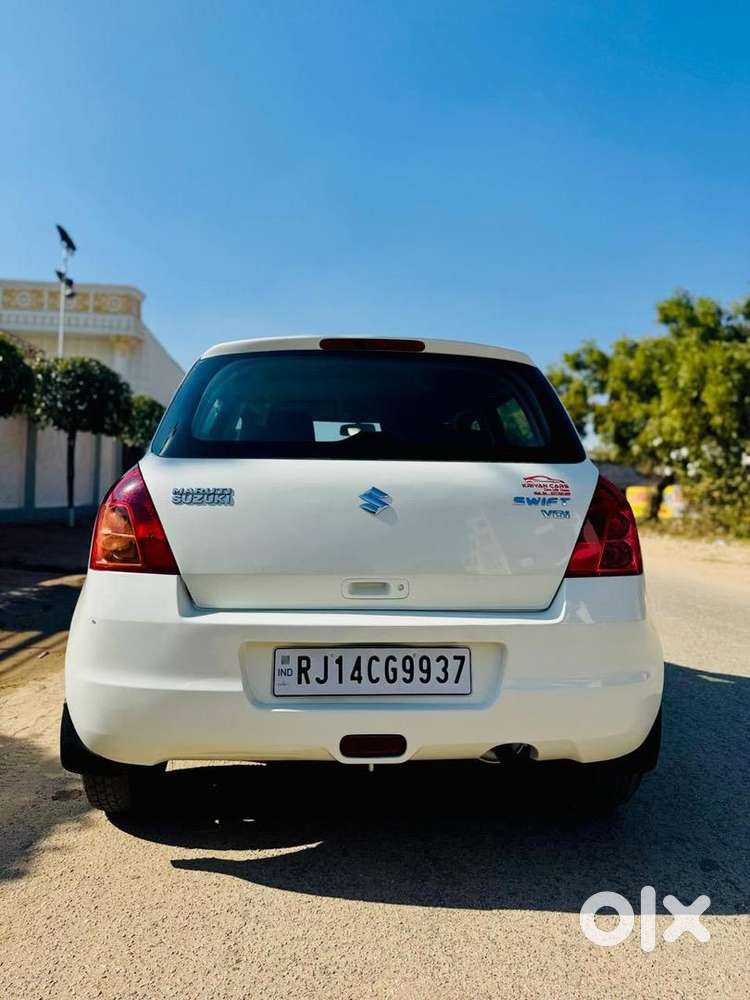 Maruti Suzuki Swift 2009 Diesel 93000 Km Driven