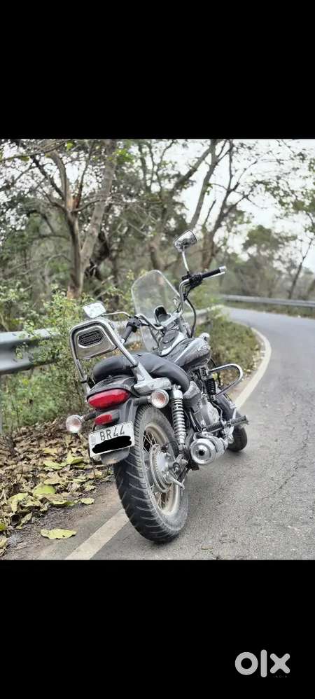 Bajaj Avenger Street 2020