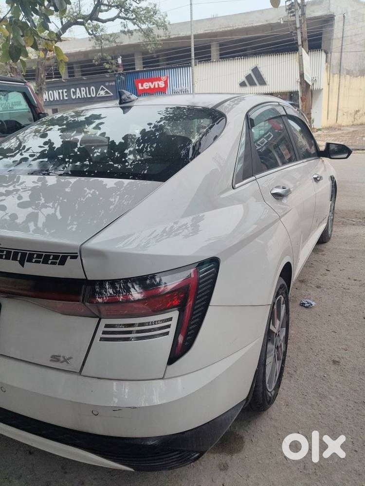 Hyundai Verna 1.5 Mpi Mt Sx (o), 2023, Petrol