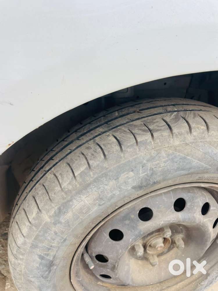 Maruti Suzuki Swift Dzire 2015