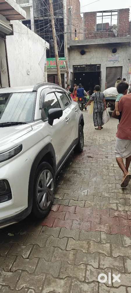 Maruti Suzuki Fronx Sigma 1.2 2025