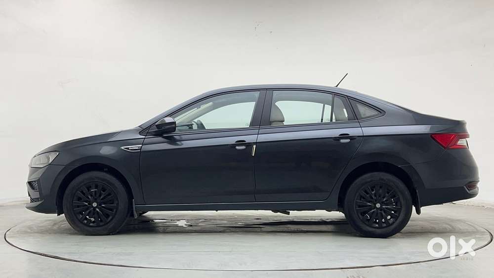Skoda Slavia Active 1.0l Tsi Mt, 2022, Petrol