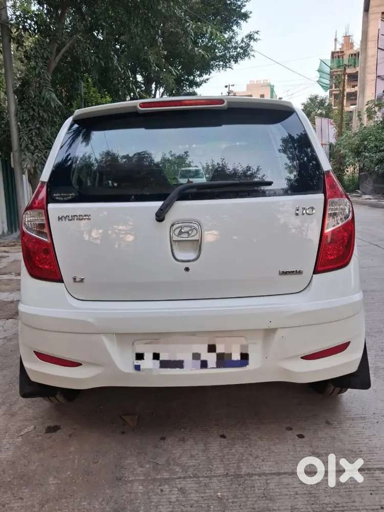 Hyundai I10 Sportz Bs Iv 2012 Petrol