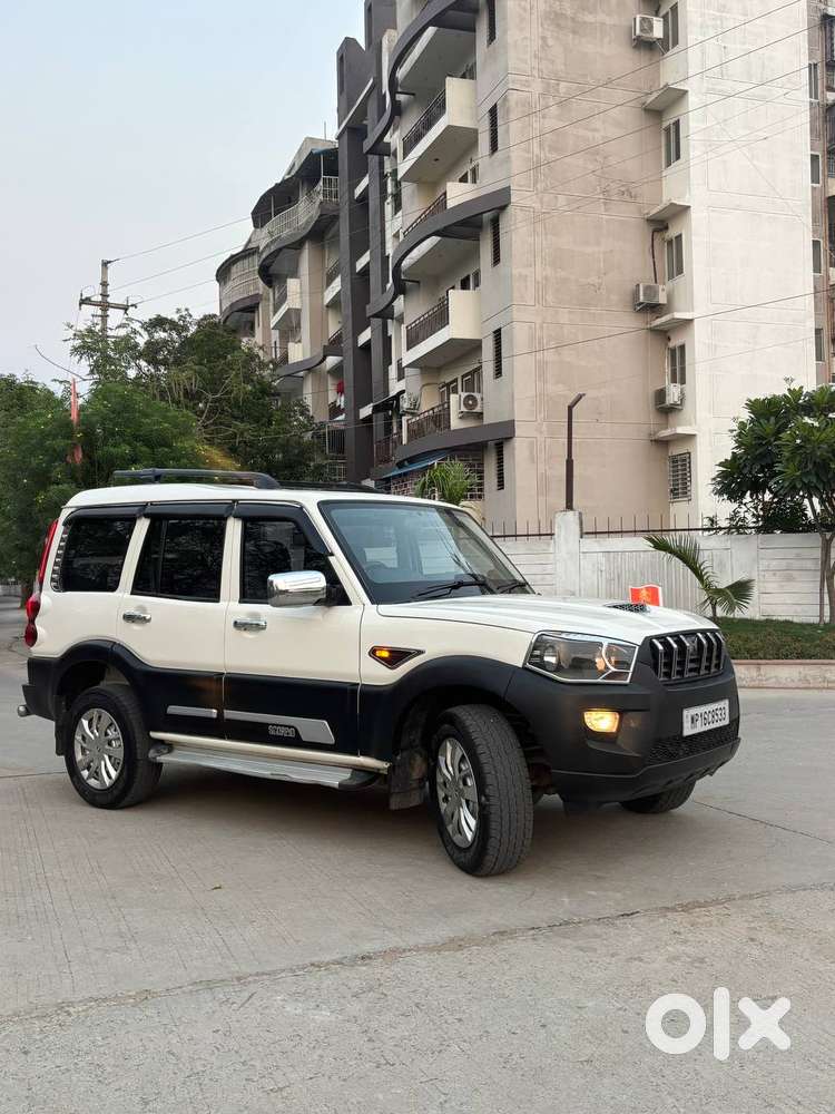 Mahindra Scorpio S4, 2015, Diesel