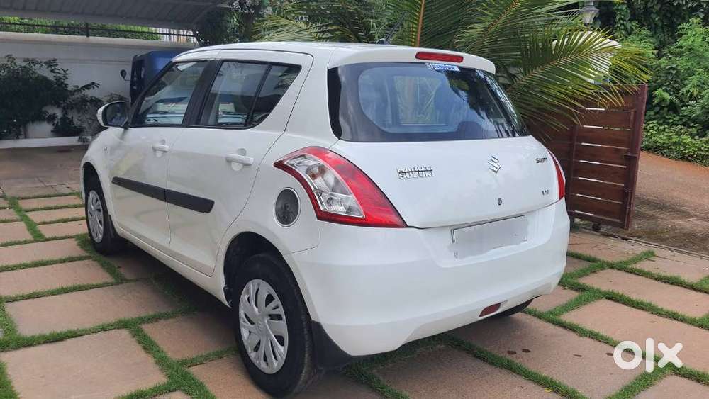 Maruti Suzuki Swift Vxi 1.2 Abs Bs-iv, 2015, Petrol