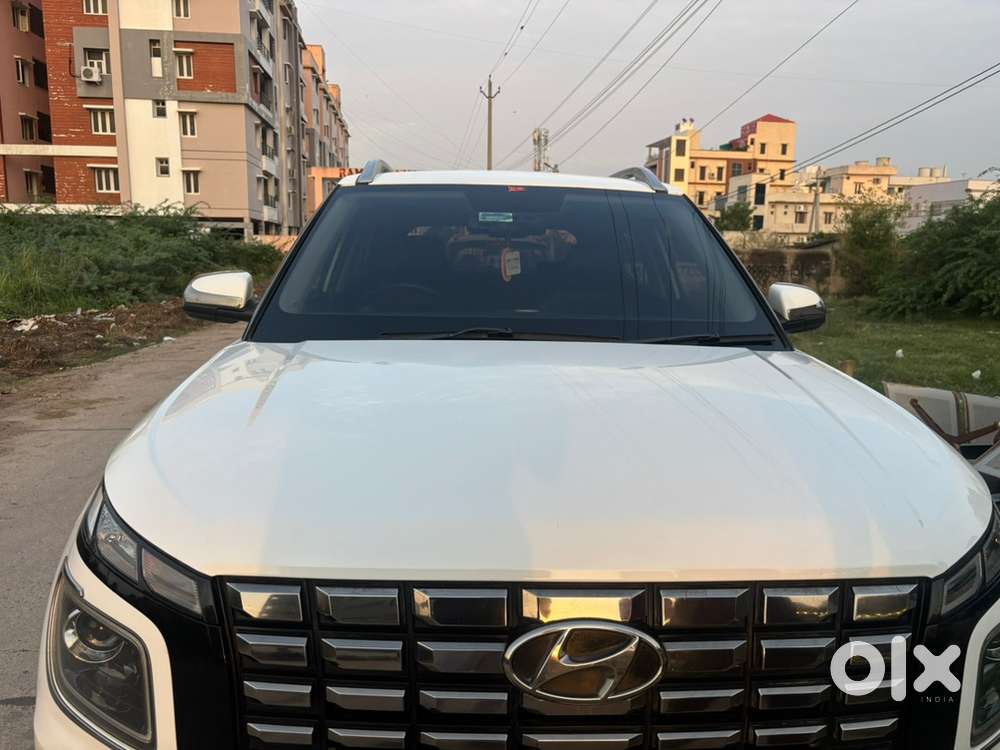 Hyundai Venue Petrol 2022 With Brand New Yokohoma Tyres