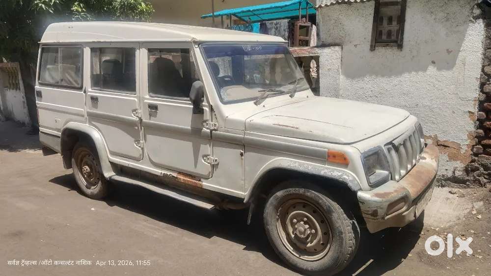 Mahindra Bolero 9+1.