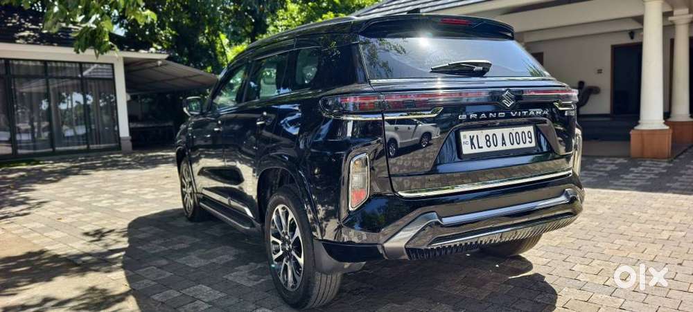 Maruti Suzuki Grand Vitara 1.5 Alpha Plus Intelligent Hybrid Ecvt, 2..