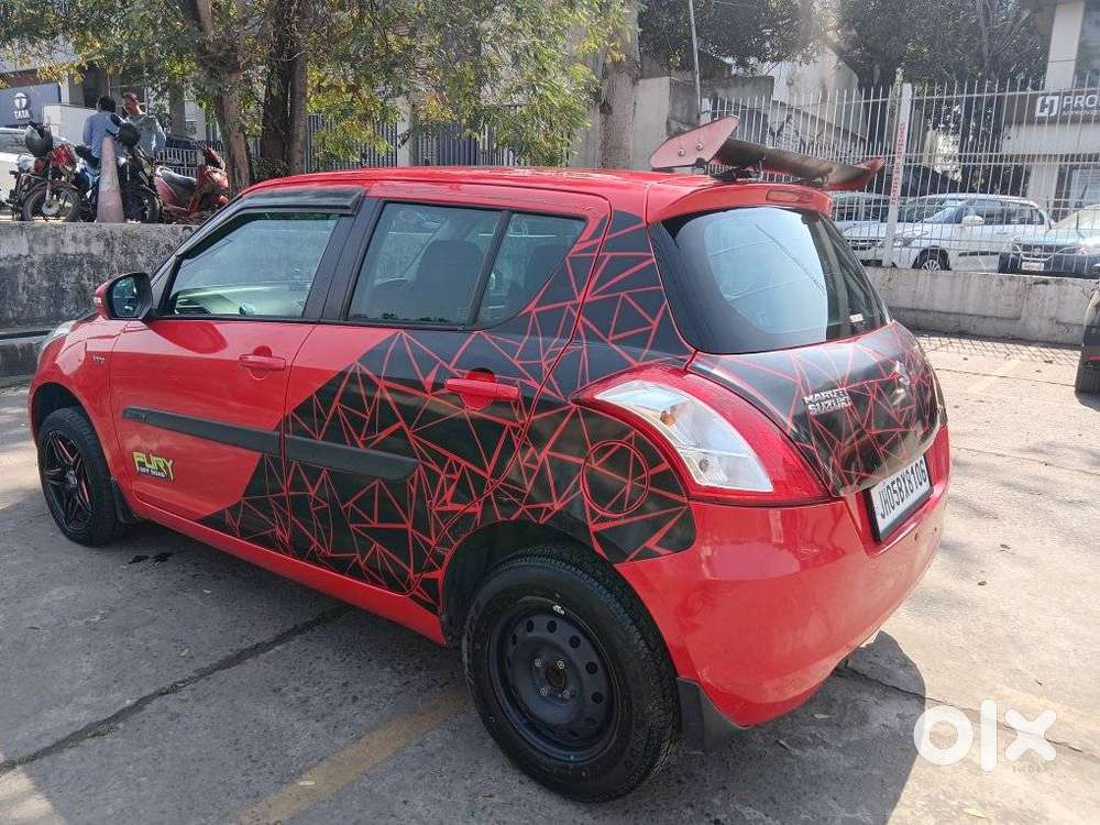 Maruti Suzuki Swift Vxi + Manual, 2017, Petrol