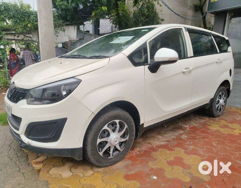 Mahindra Marazzo M4, 2020, Diesel