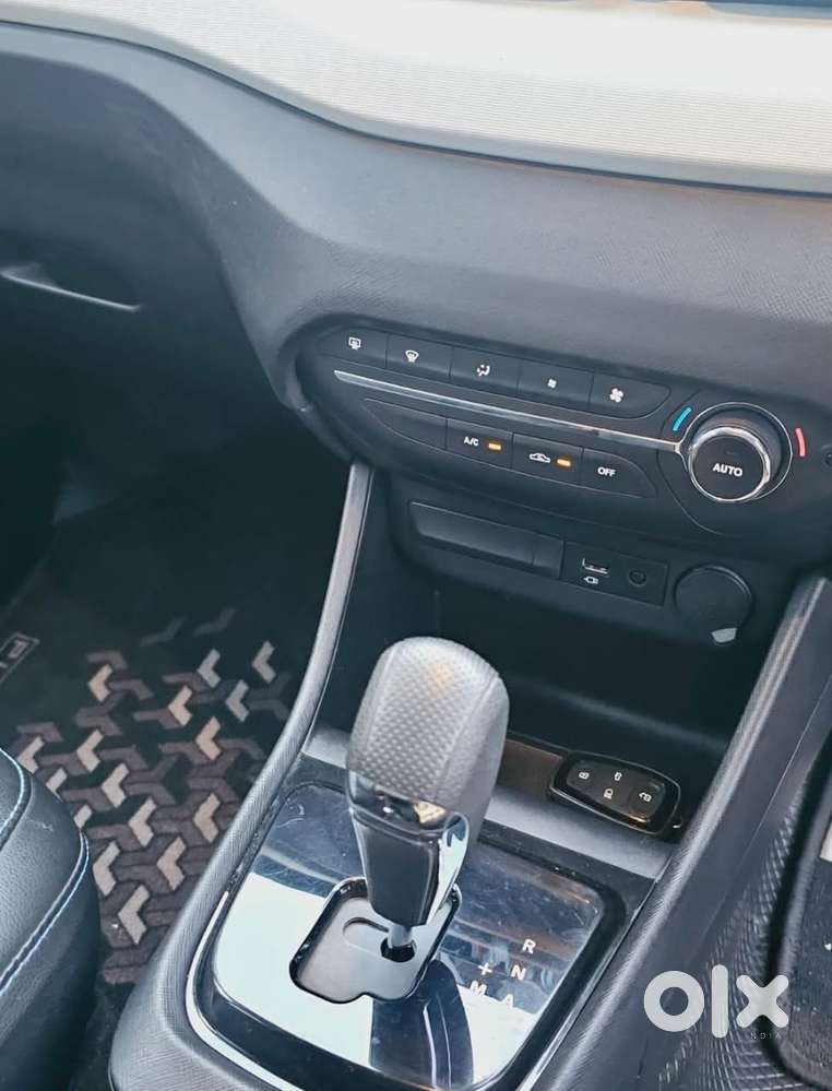 Tata Punch Creative Amt, 2022, Petrol