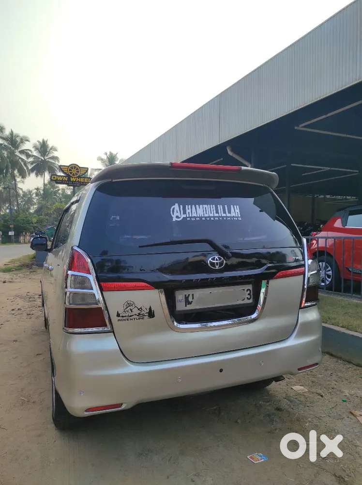 Toyota Innova 2014 Diesel 180000 Km Driven