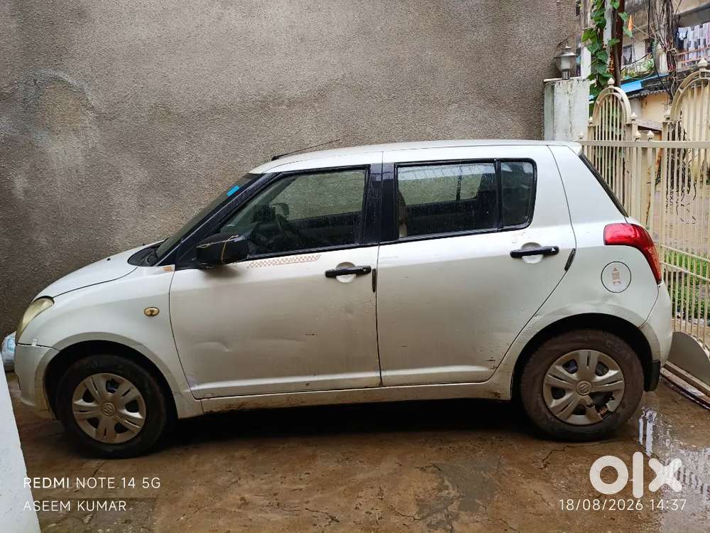 Maruti Swift 2009 पेट्रोल 18 Km