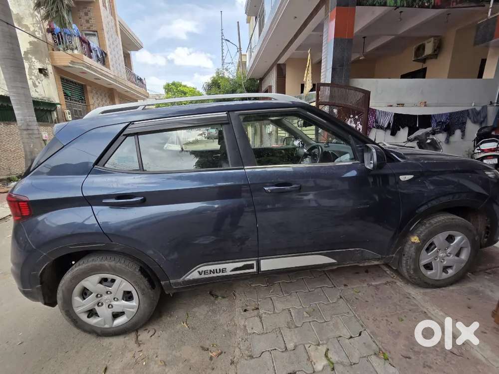 Hyundai Venue 1.2 S 2021 Second Owner