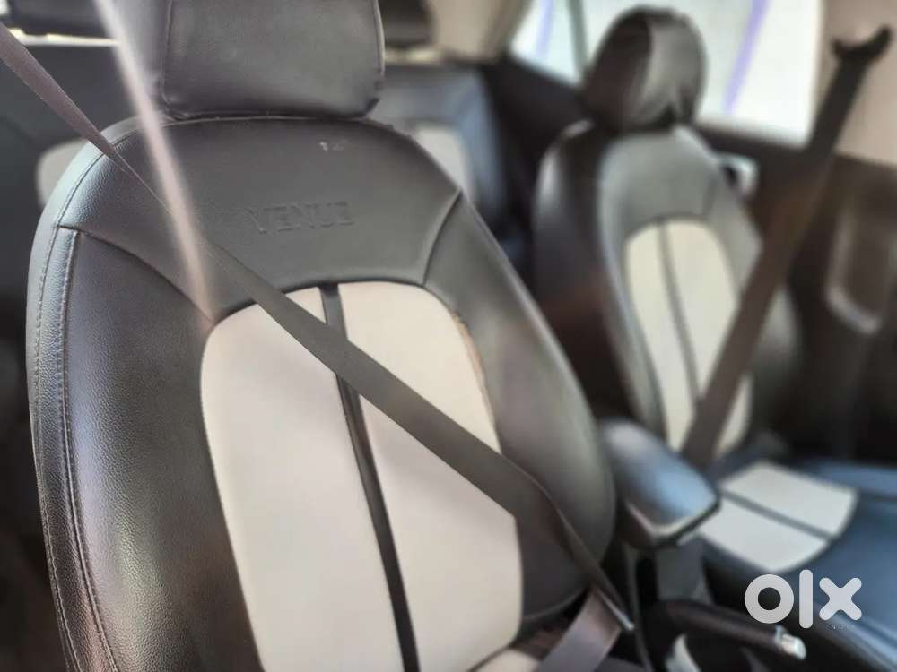 Hyundai Venue 2022 Petrol Well Maintained
