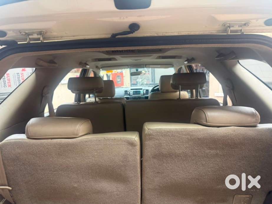 Toyota Fortuner 4x2 Manual, 2014, Diesel