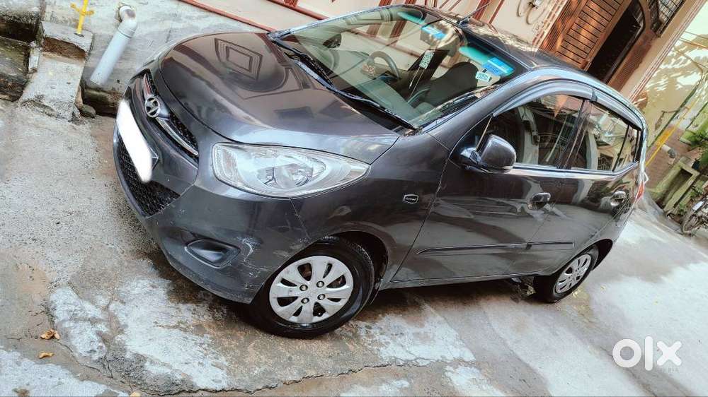 Top Model Hyundai I10 Sportz 2012