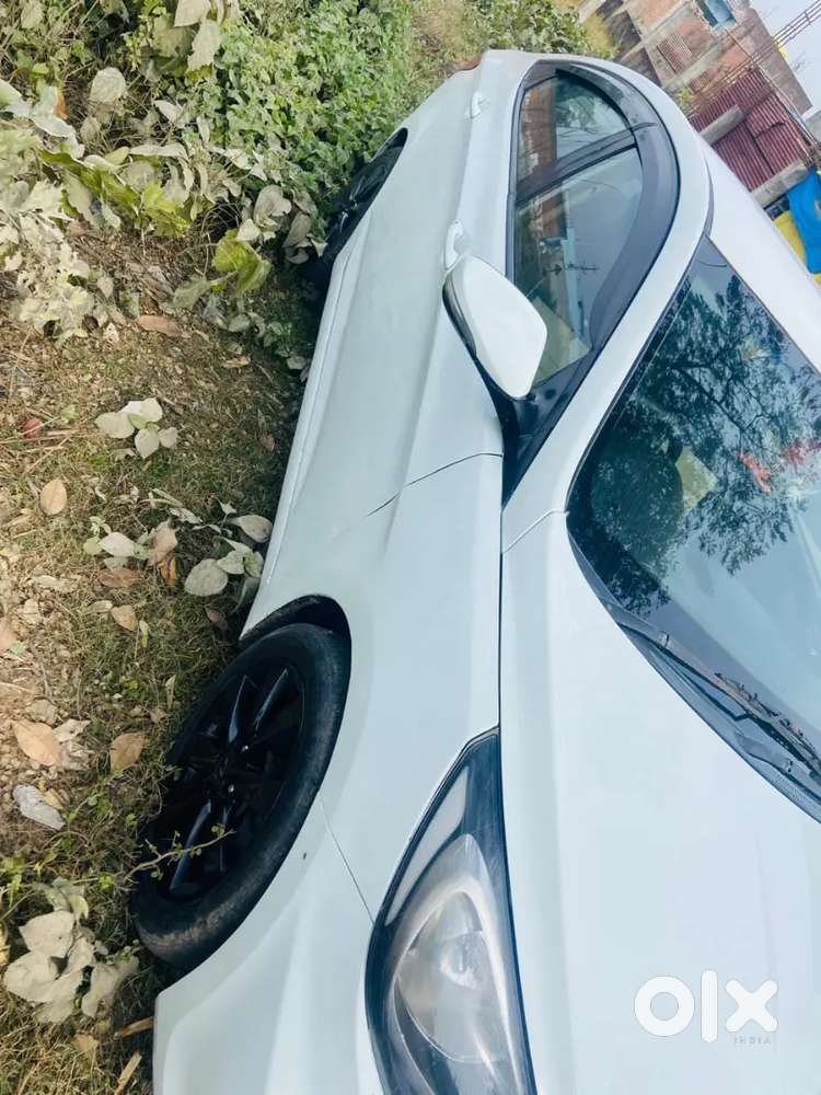 Hyundai Fluidic Verna 2012