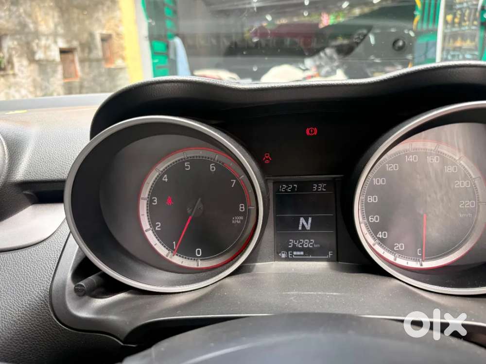 Maruti Suzuki Swift Amt Zxi, 2023, Petrol
