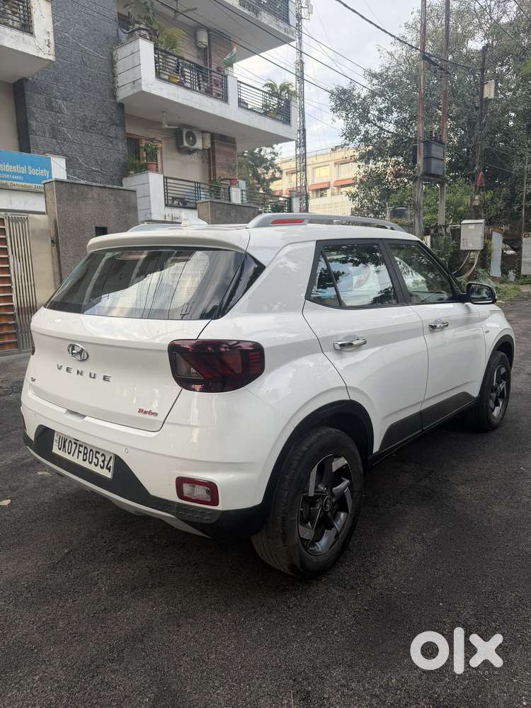 Hyundai Venue 1.0 Sx Turbo Dct, 2021, Petrol