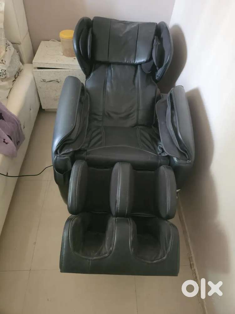 Massage recliner sofa