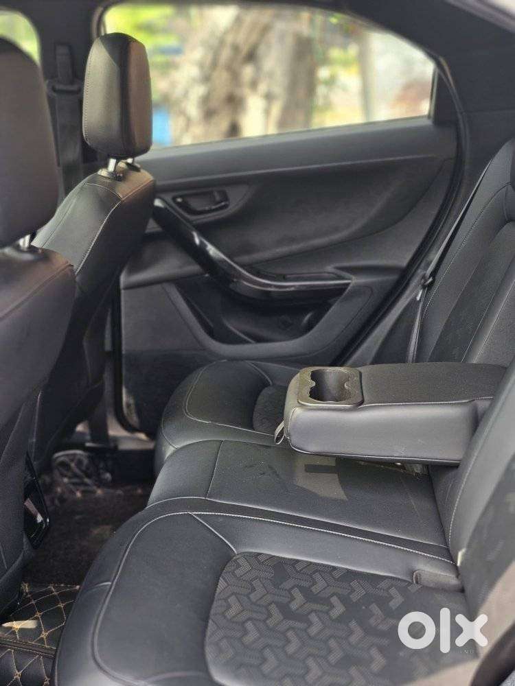 Tata Nexon 1.2 Revotron Xza Plus (o) Amt, 2021, Petrol