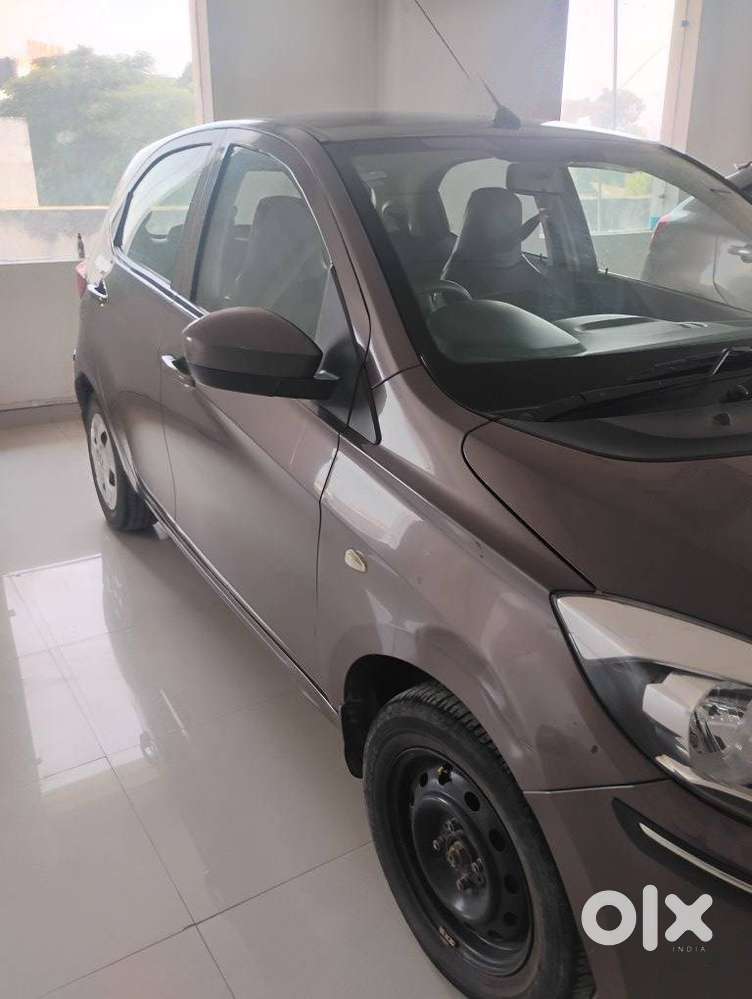 Tata Tiago 1.2 Revotron Xt, 2017, Petrol