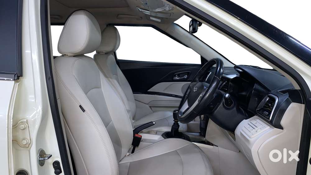 Mahindra Xuv300 W8 Option, 2022, Petrol