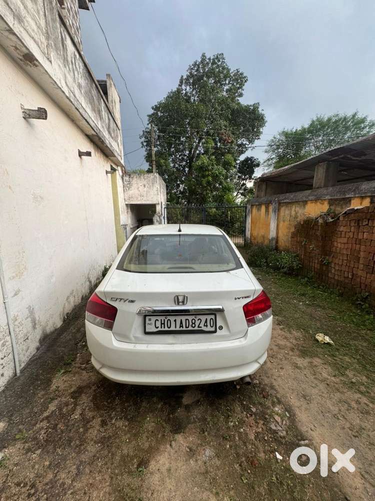 Honda City I-vtec 2010  Fully Loaded  ₹1 Lakh+ Accessories  New Tyr