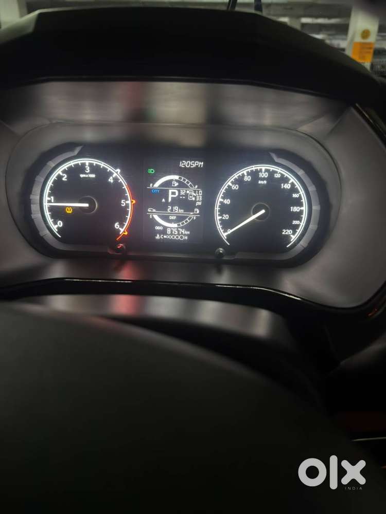 Tata Safari Xta 2022 Dark Edition