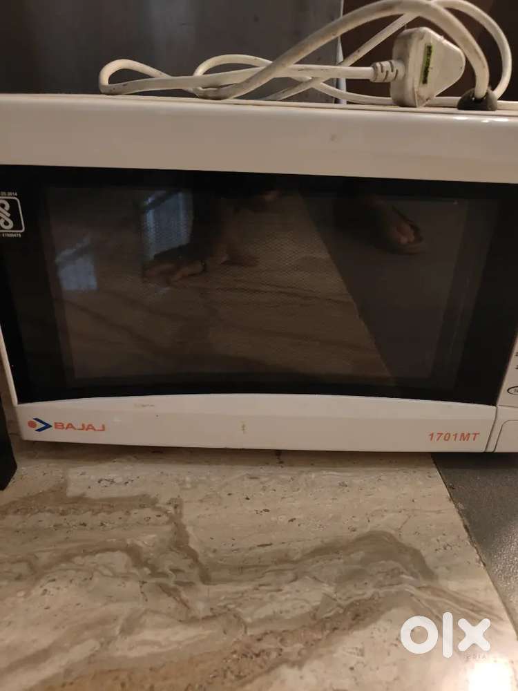 Bajaj 1701MT Microwave Oven – ₹1,000