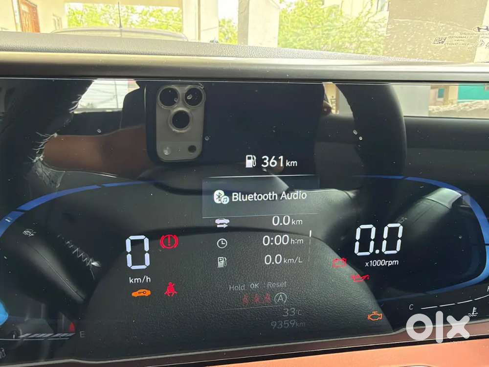 Just 9300 Kms. Hyundai Creta