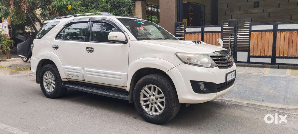 Toyota Fortuner 3.0 4x4 Manual, 2013, Diesel