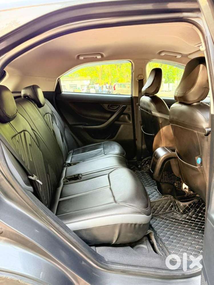 Tata Nexon Smart Plus S 1.2 Revotron Petrol 5 Mt, 2024, Petrol