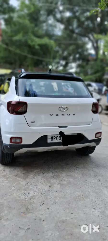 Hyundai Venue 2021 Diesel Well Maintained
