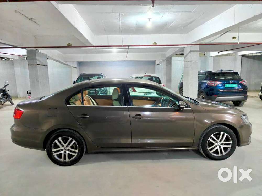 Volkswagen Jetta Highline Tdi At 2015 Automatic  Excellent Condition