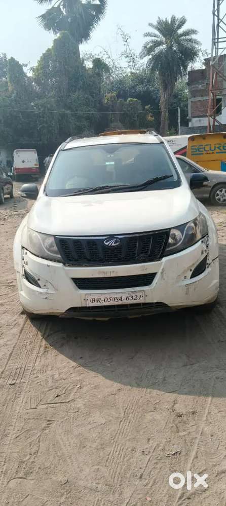 Mahindra Xuv500 2017 Diesel 125000 Km Driven