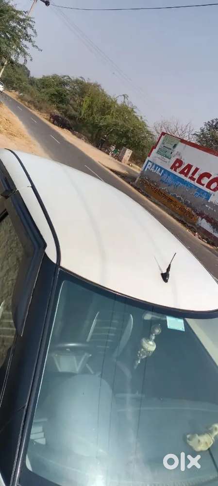 Maruti Suzuki Dzire 2013
Passing 28 Tak