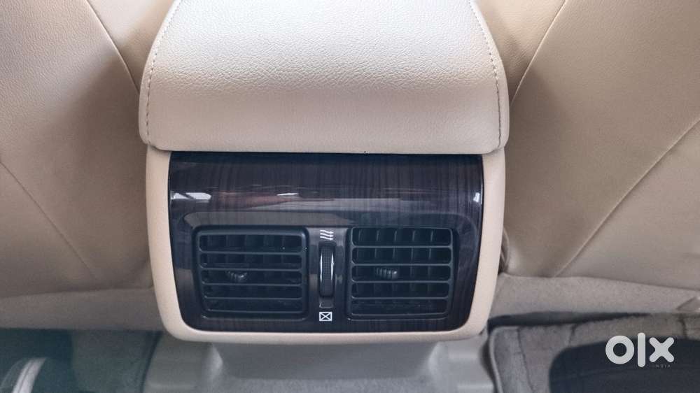Toyota Camry Hybrid, 2016, Petrol