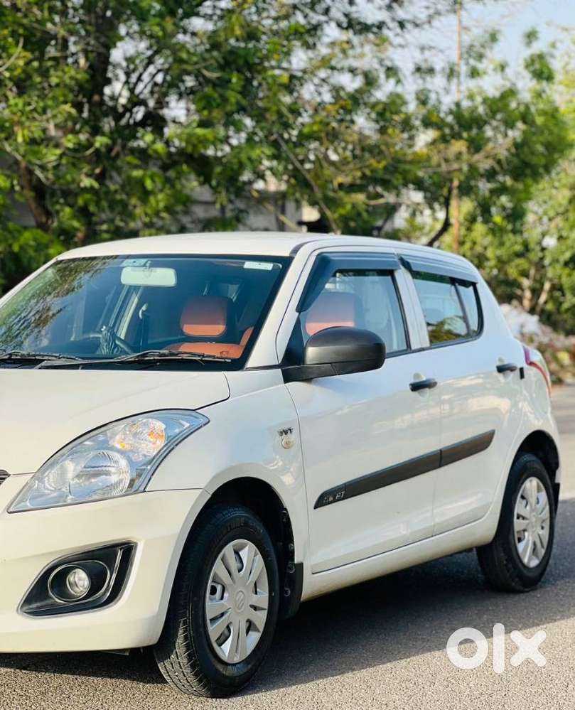 Maruti Suzuki Swift Lxi Optional-o, 2017, Petrol