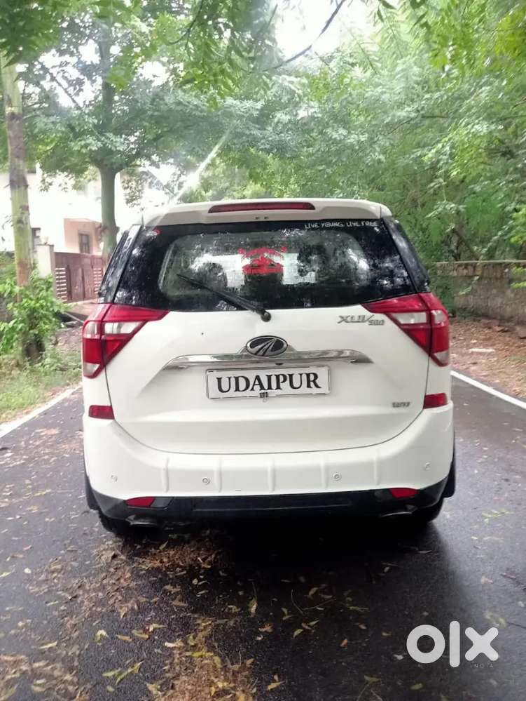 Mahindra Xuv500 W11 Sunroof  2019 Diesel  30000 Km Drivenrj27