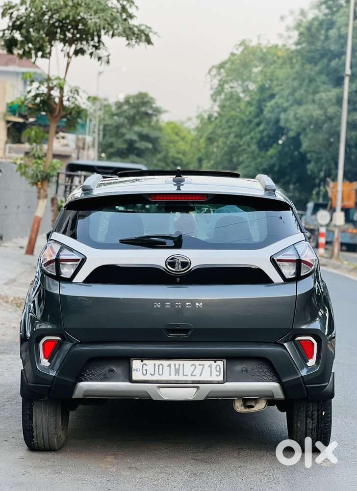Tata Nexon, 2023, Petrol