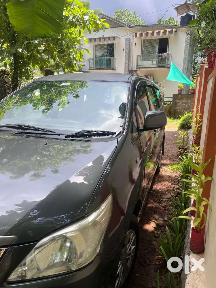 Toyota Innova Diesel 2012