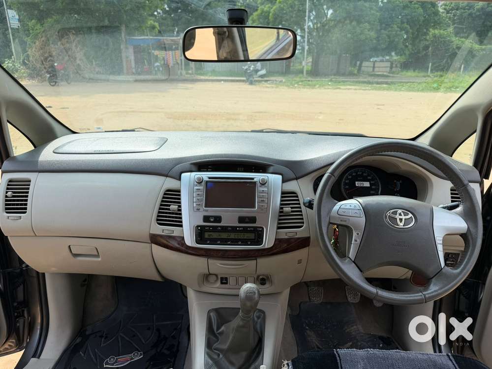 Toyota Innova 2.5 Vx 8 Str Bs-iii, 2013, Diesel