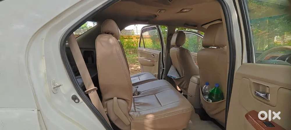 Toyota Fortuner Diesel Manual 2010 81000 Km Driven