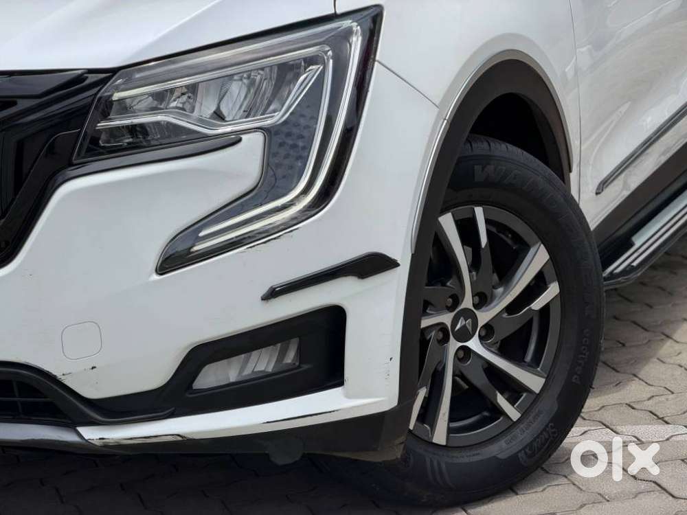 Mahindra Xuv700 2.0 Ax 5 Petrol At Str, 2022, Petrol