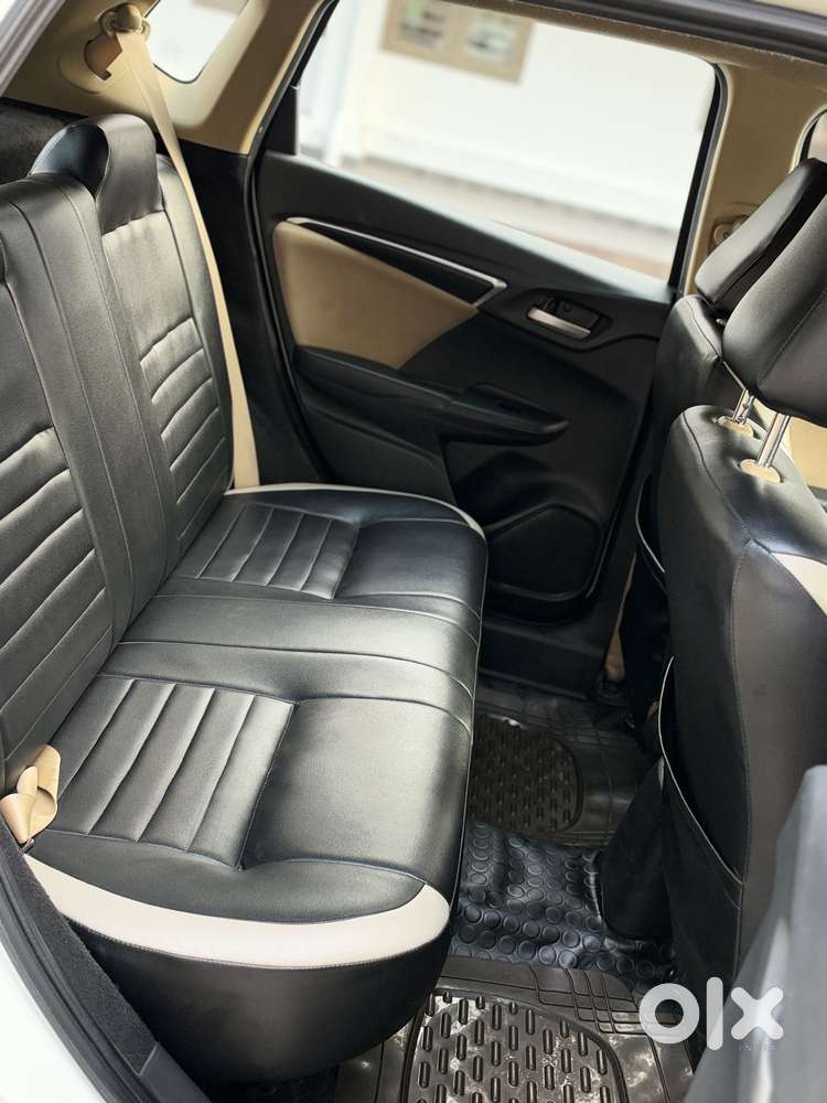 Honda Jazz V Automatic, 2016, Petrol