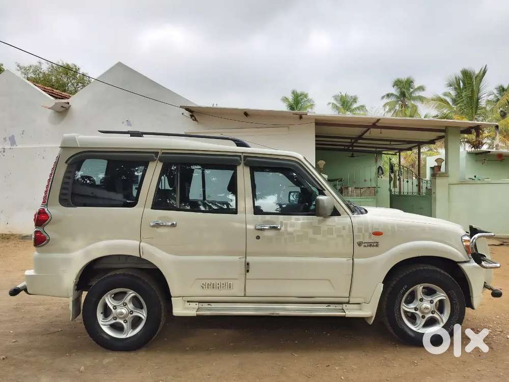 Mahindra Scorpio Classic 2010 Diesel 140000 Km Driven